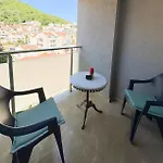 Charming Stay In Budva Center With Parking