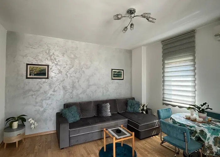 Charming Stay In Budva Center With Parking