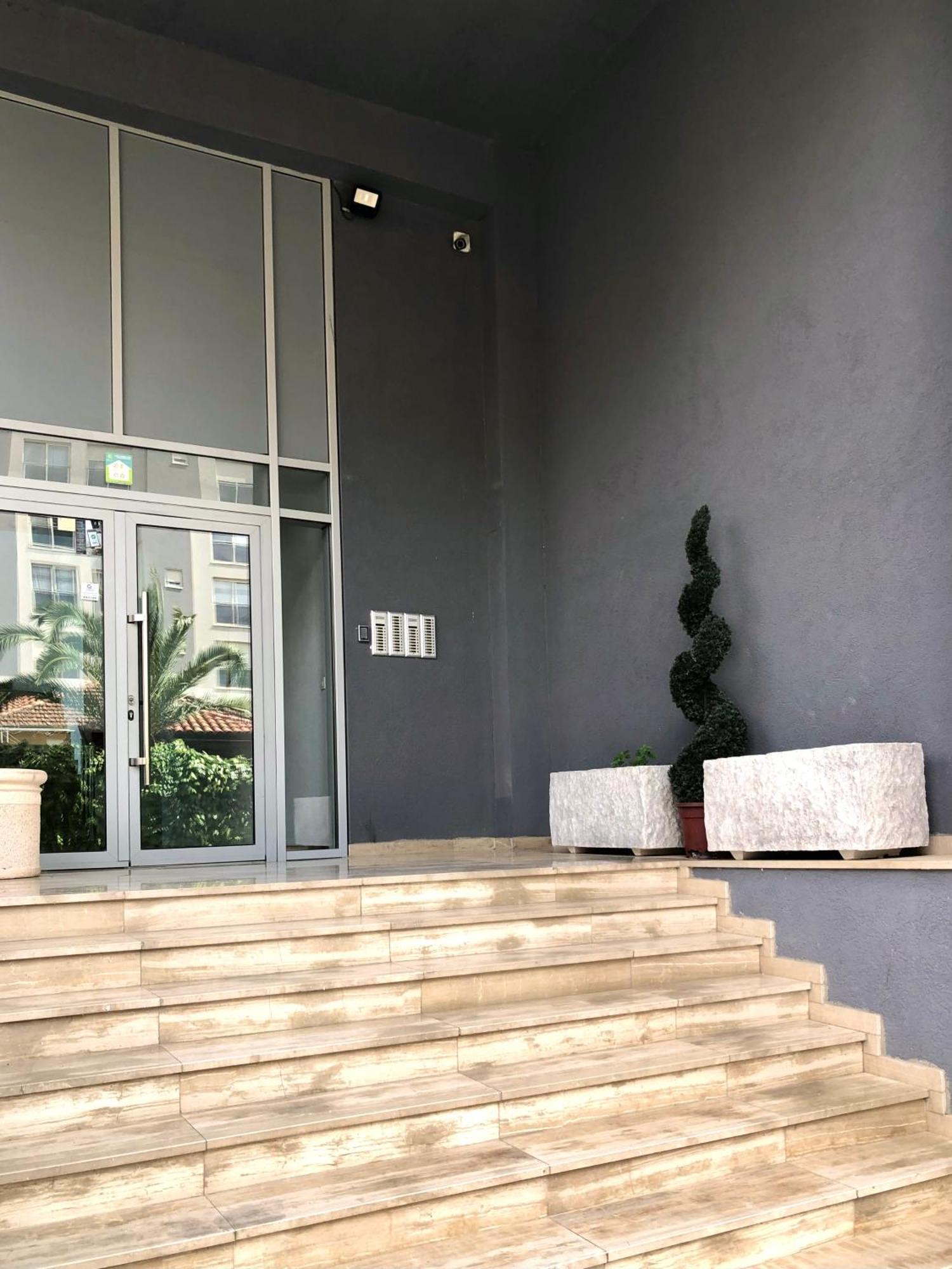 Charming Stay In Budva Center With Parking *